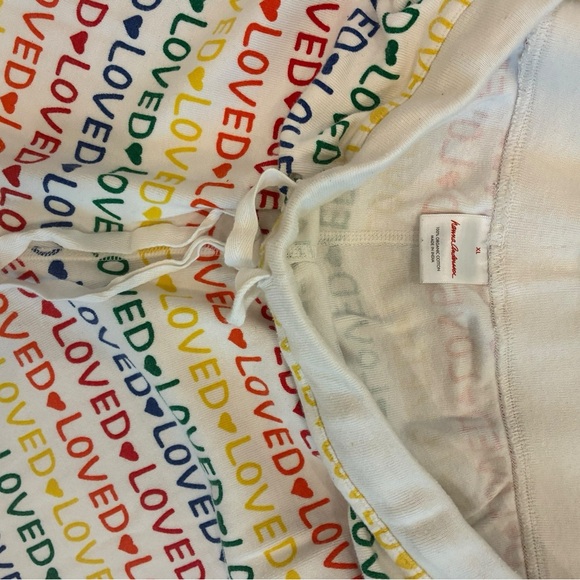 Hanna Anderson- Rainbow “LOVED” Pajamas Set - Picture 2 of 4